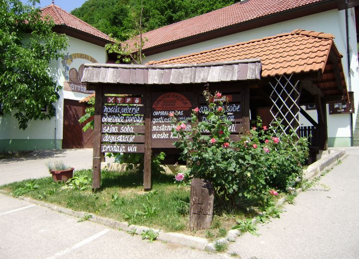 GROBELNIK
