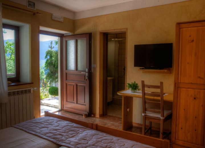 KRANJC – PRI ARNEJČKU