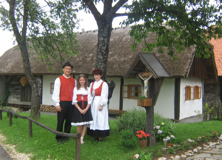 Matjaževa domačija- Zidanice Škatlar 1, 2 in 3